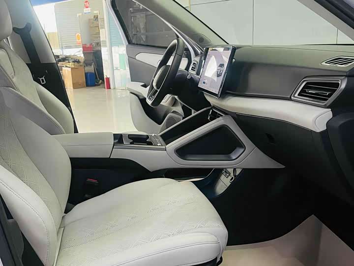 BYD Yuan UP