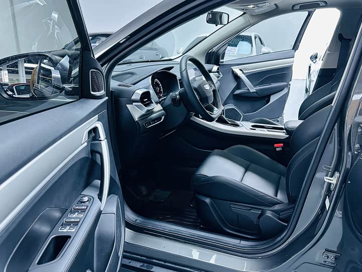 Geely Binyue ( Coolray )