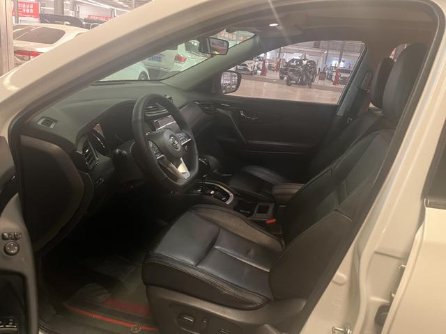 Nissan X-Trail 2016 - н.в., T32 — 3 поколение, рестайлинг