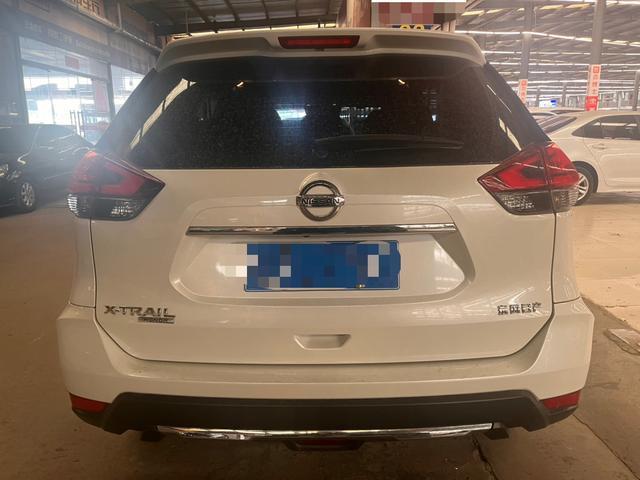 Nissan X-Trail 2016 - н.в., T32 — 3 поколение, рестайлинг