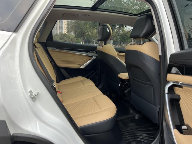 Geely Boyue L