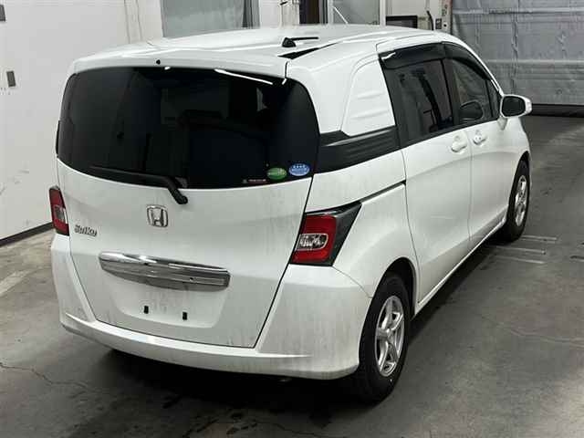 Honda Freed Spike 1 поколение рестайлинг