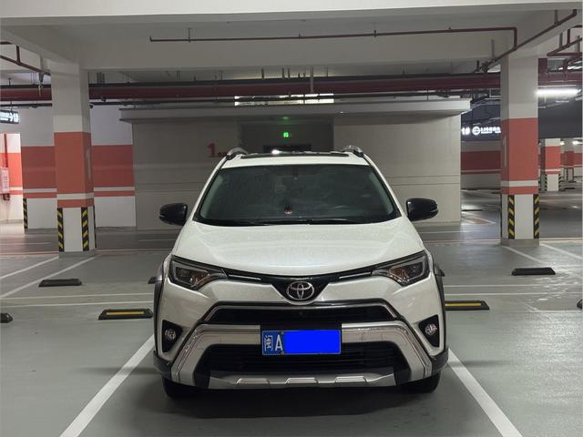 Toyota Rav4 4 поколение htcnfqkbyu