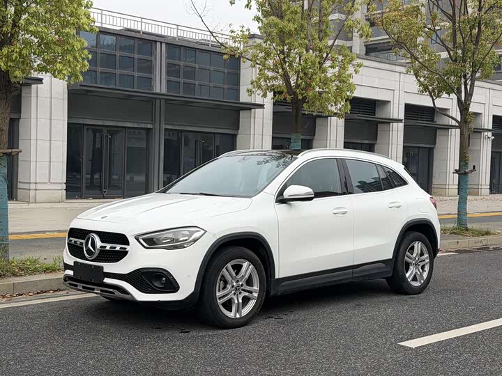 Mercedes-Benz GLA-Class
