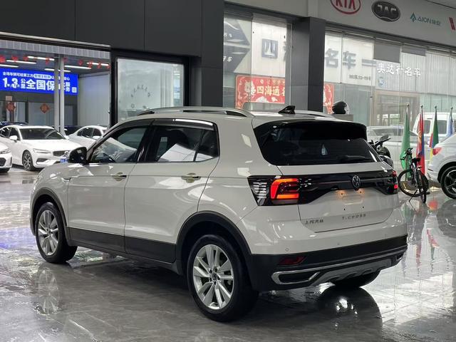 Volkswagen T-Cross 2018 - н.в. — 1 поколение