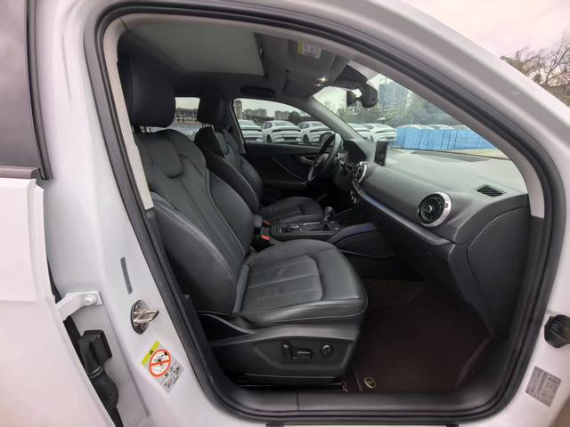 Audi Q2L