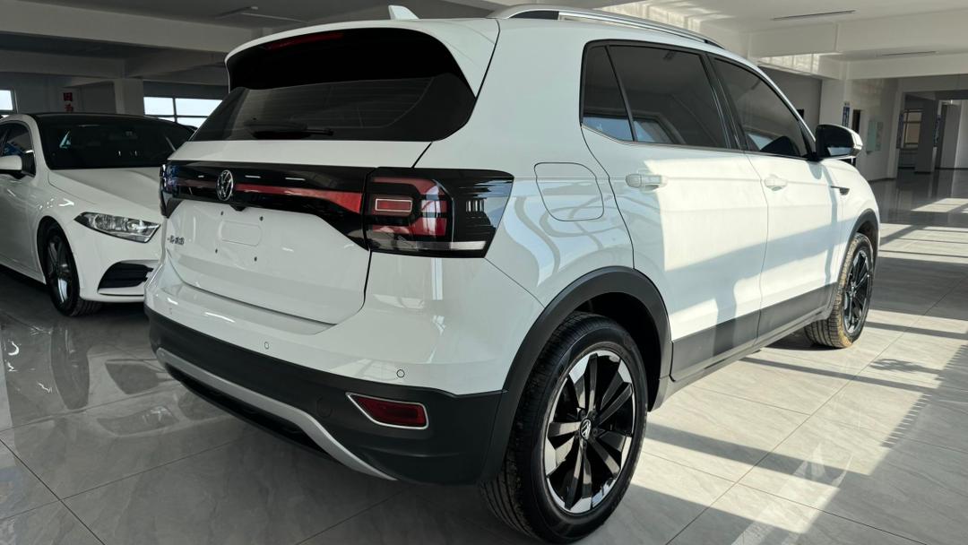 Volkswagen Tacqua 1 поколение