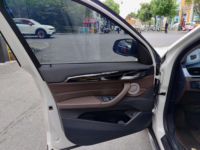 BMW X1 2 поколение
