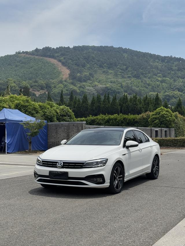 Volkswagen Lamando
