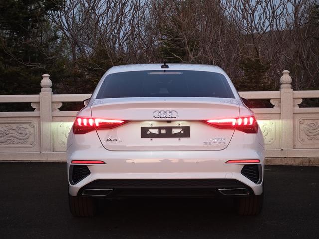 Audi A3 4 поколение