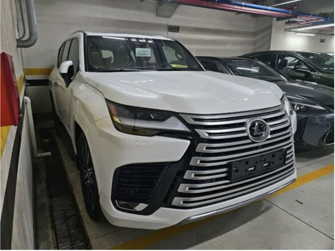 Lexus Lx 700