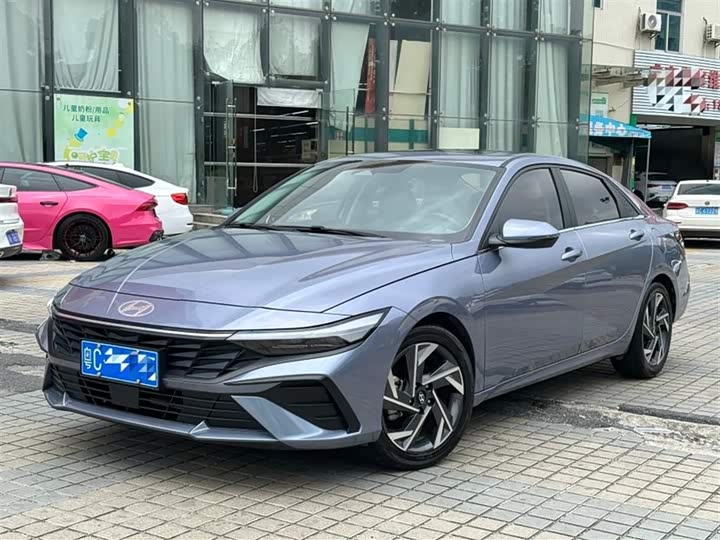 Hyundai Elantra