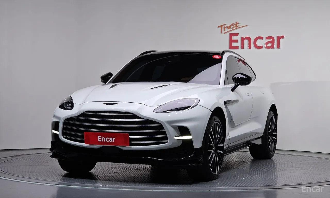 Aston Martin DBX