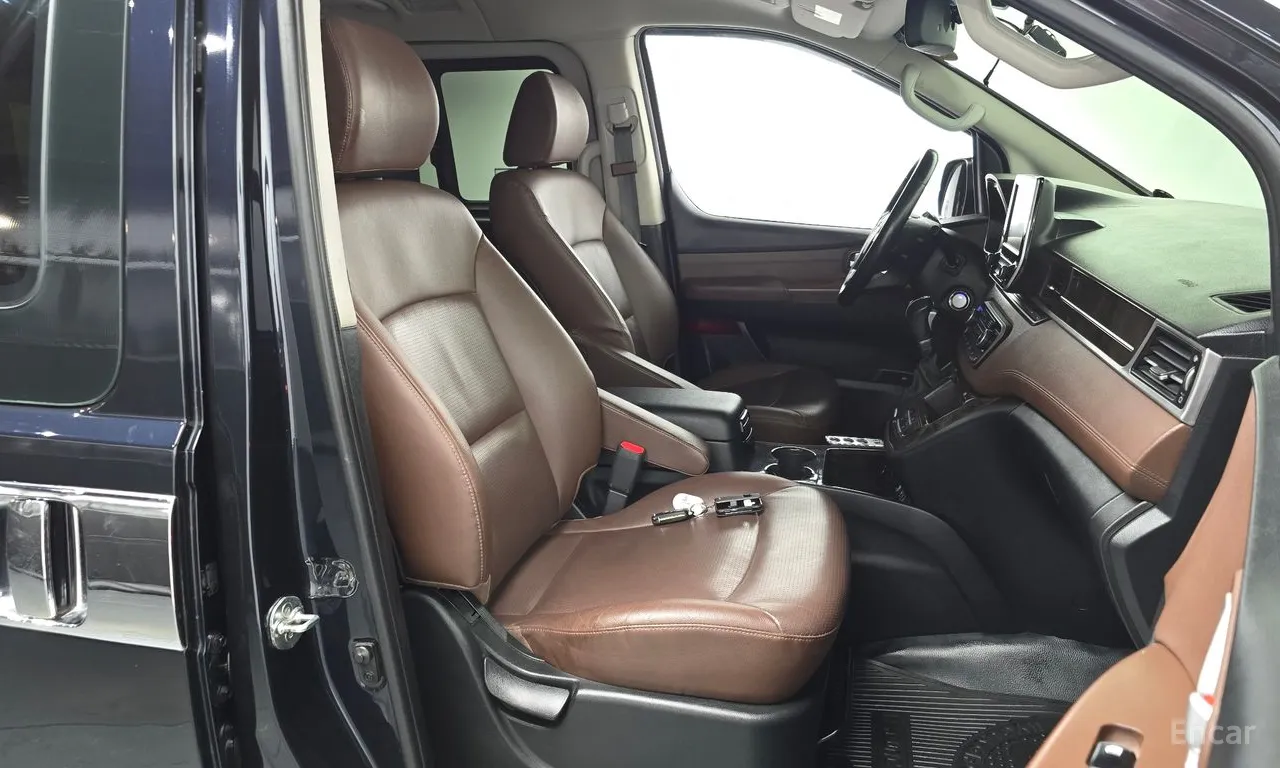 Hyundai Grand Starex