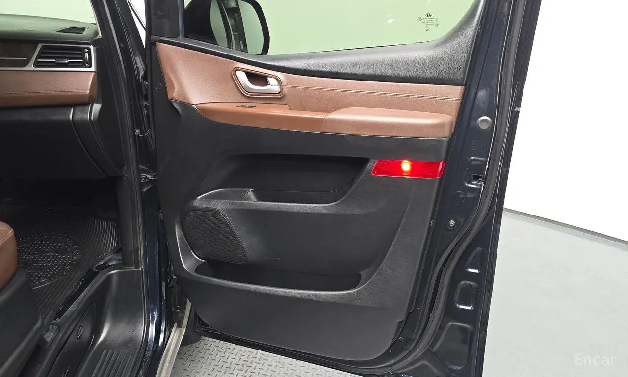 Hyundai Grand Starex