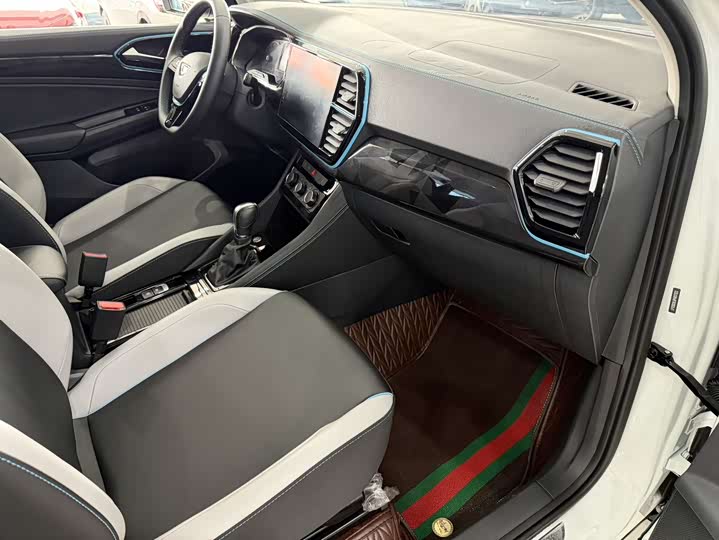Jetta VS5