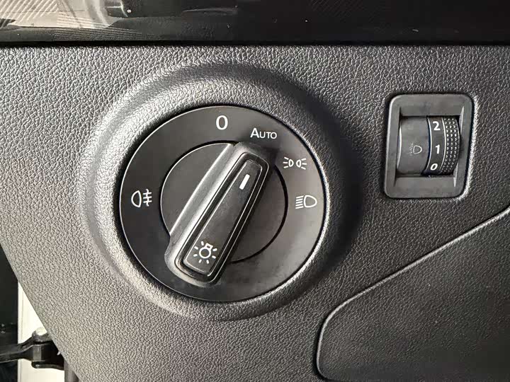 Jetta VS5