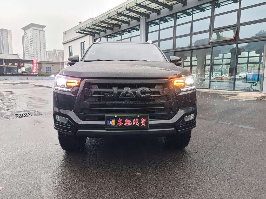 JAC T8