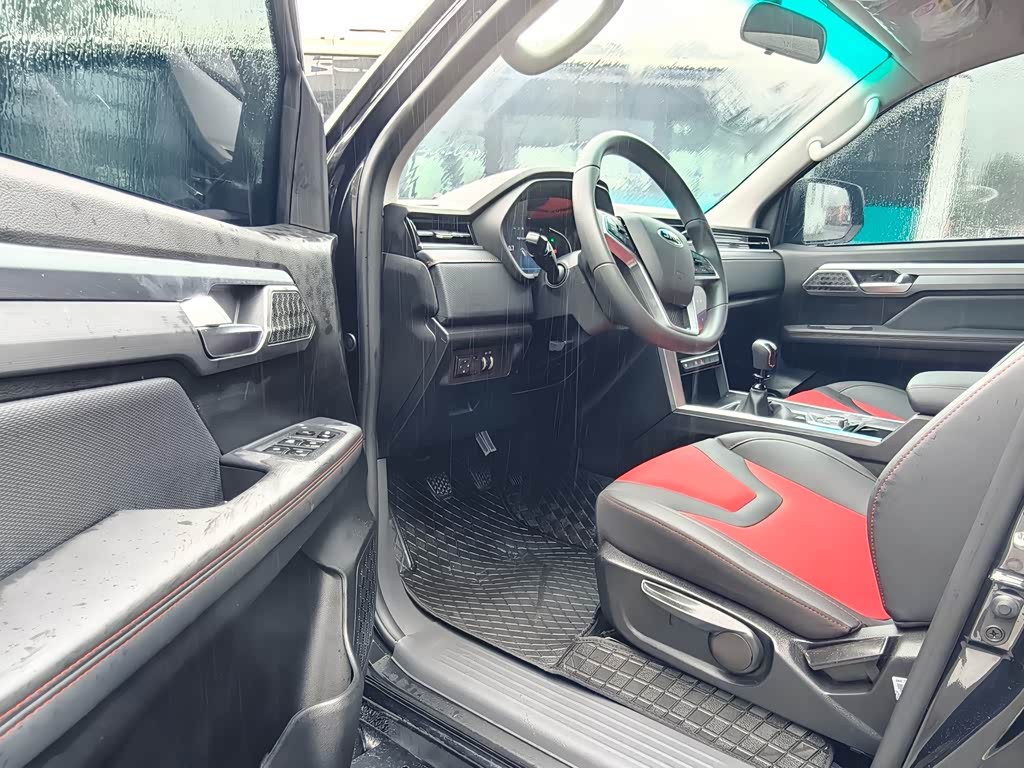 JAC T8