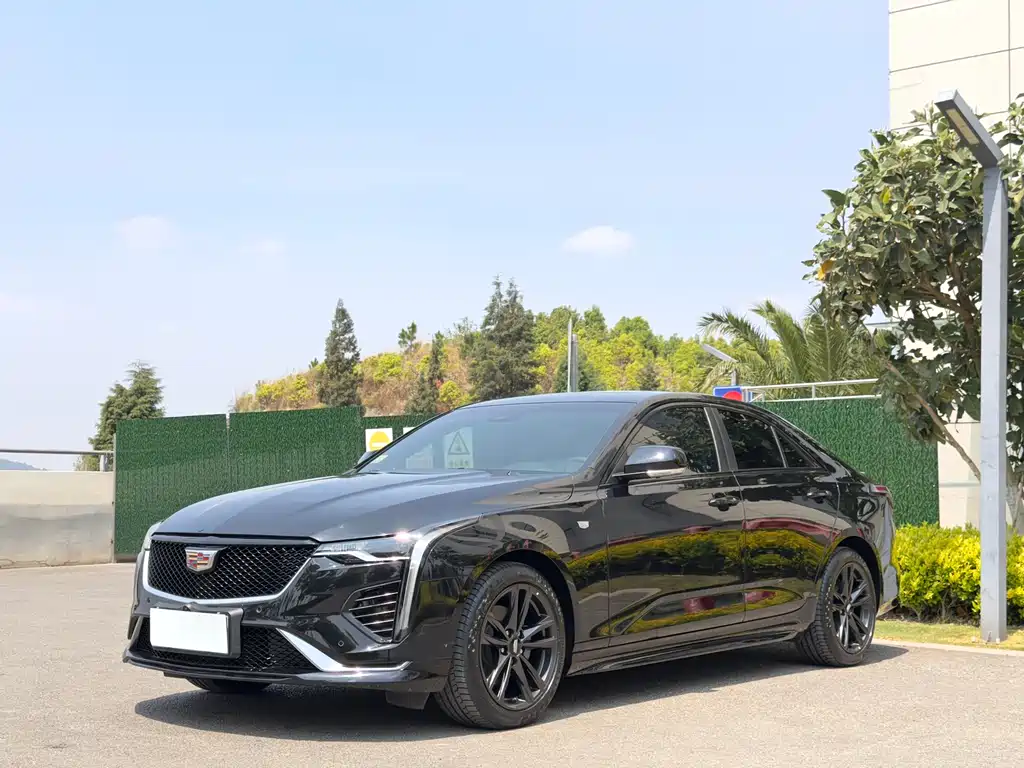 Cadillac CT4 2024 года: Американский премиальный седан с турбомотором — покупка с отсрочкой 9 месяцев