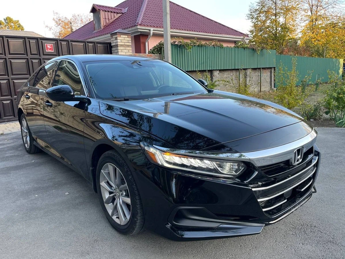 Honda Accord 1.5 Turbo 2021 года: Проходной японский бизнес-седан с турбомотором