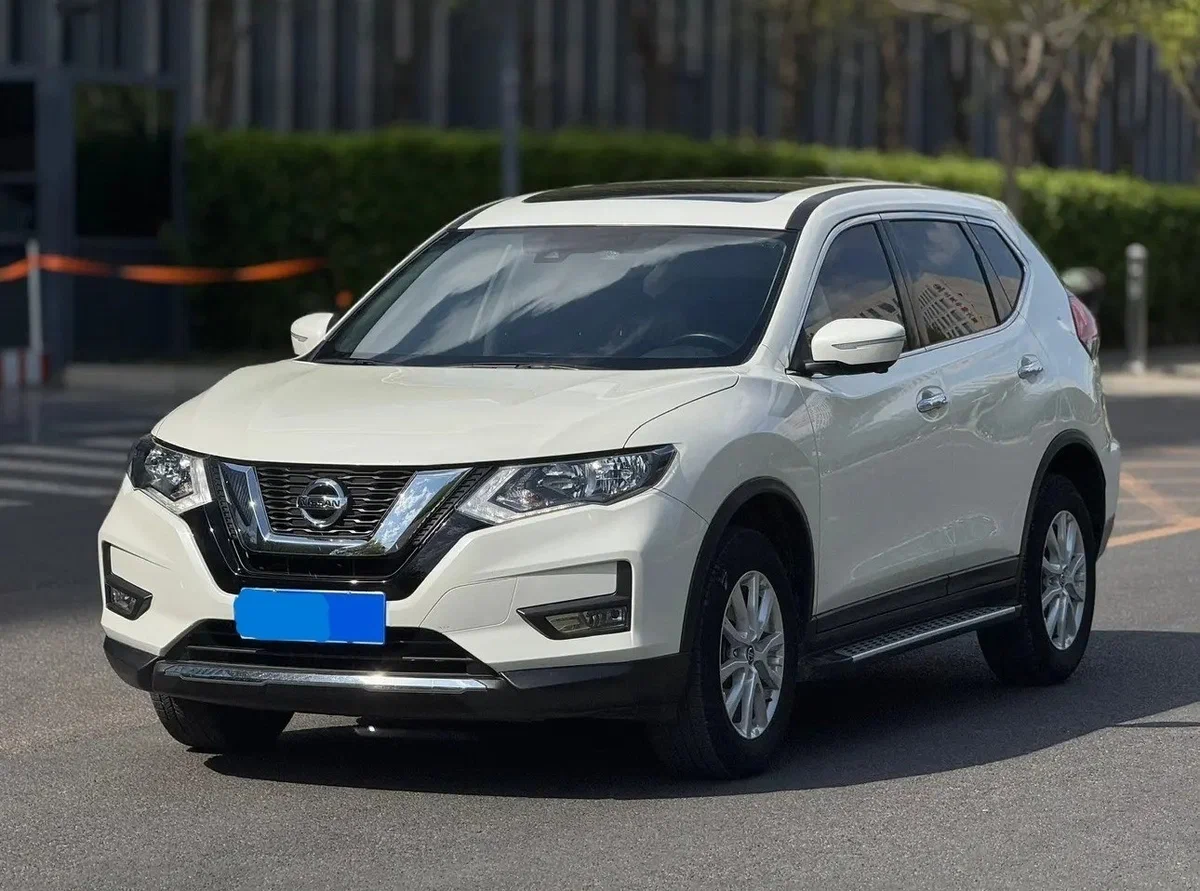 Nissan X-Trail 2021 года за 2,05 млн рублей: Просторный японский кроссовер