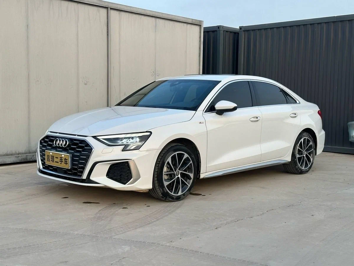 Audi A3 2021 года за 2 млн рублей: Премиум-седан