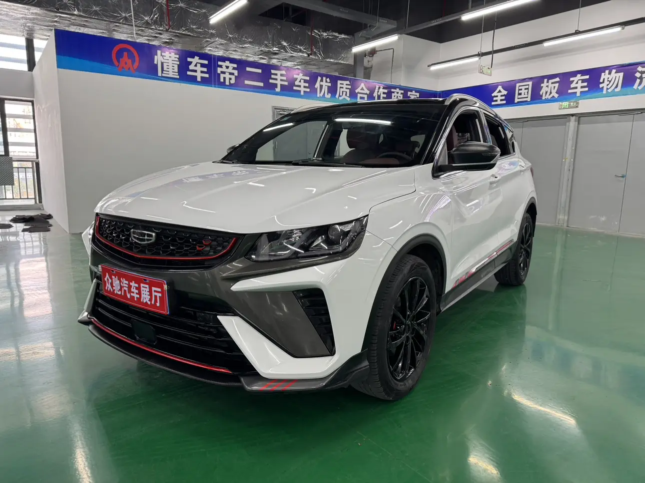 Geely Coolray 2022 года за 1,6 млн рублей: Китайский бестселлер в максимальной комплектации