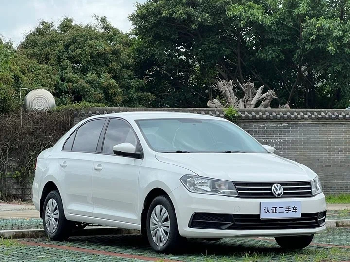 Volkswagen Santana 2021 года за 1,3 млн рублей: Простой и надёжный седан для всей семьи