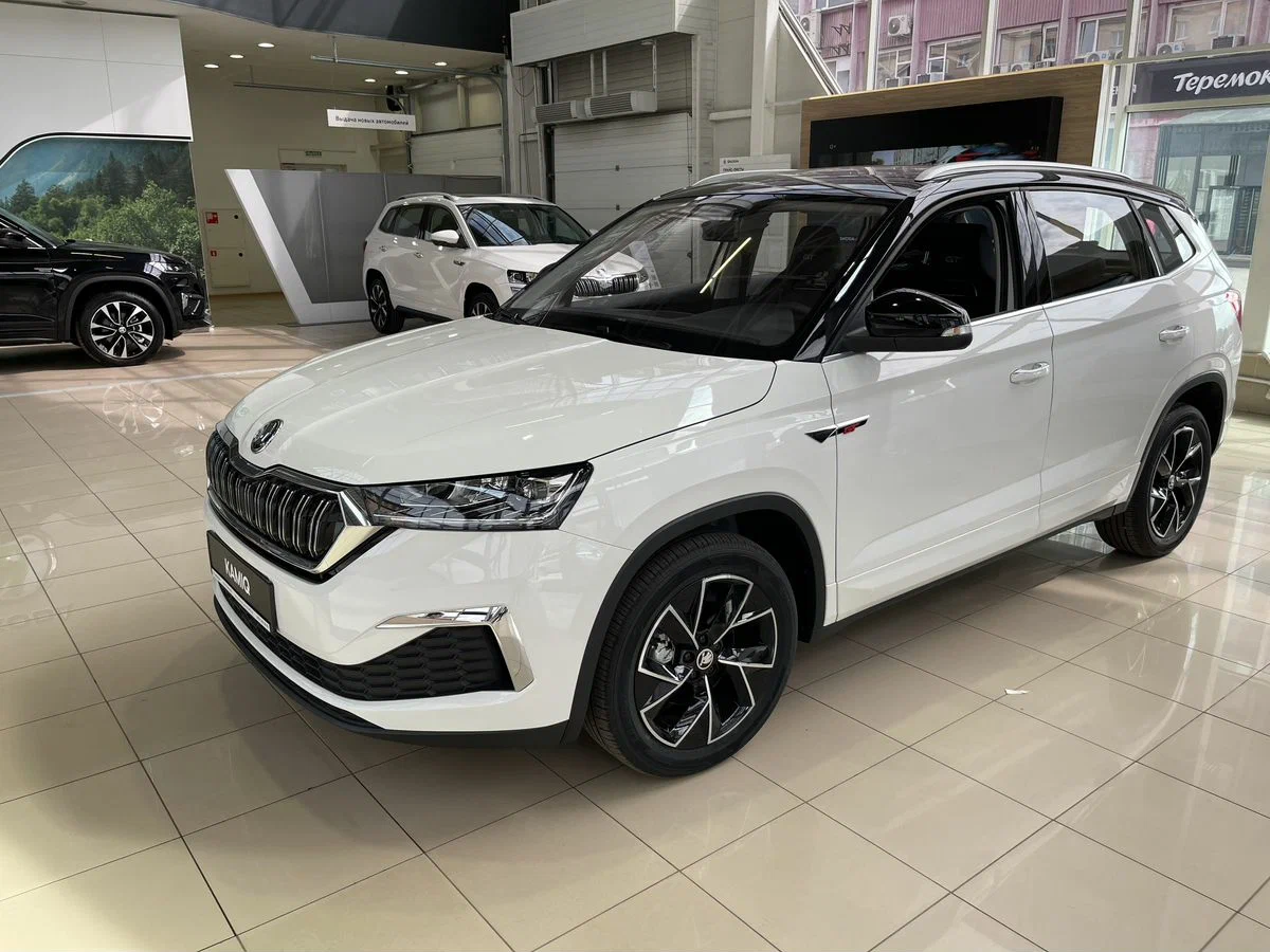 Skoda Kamiq 2022 года за 1,78 млн рублей: Компактный чешский кроссовер с турбомотором