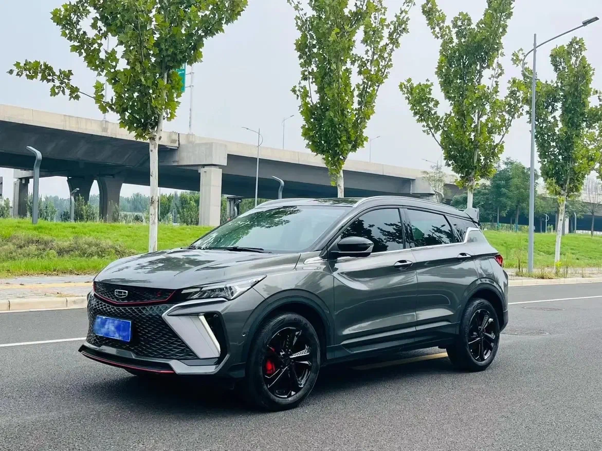 Geely Binyue 2022 года за 1,5 млн рублей: Молодёжный кроссовер с характером