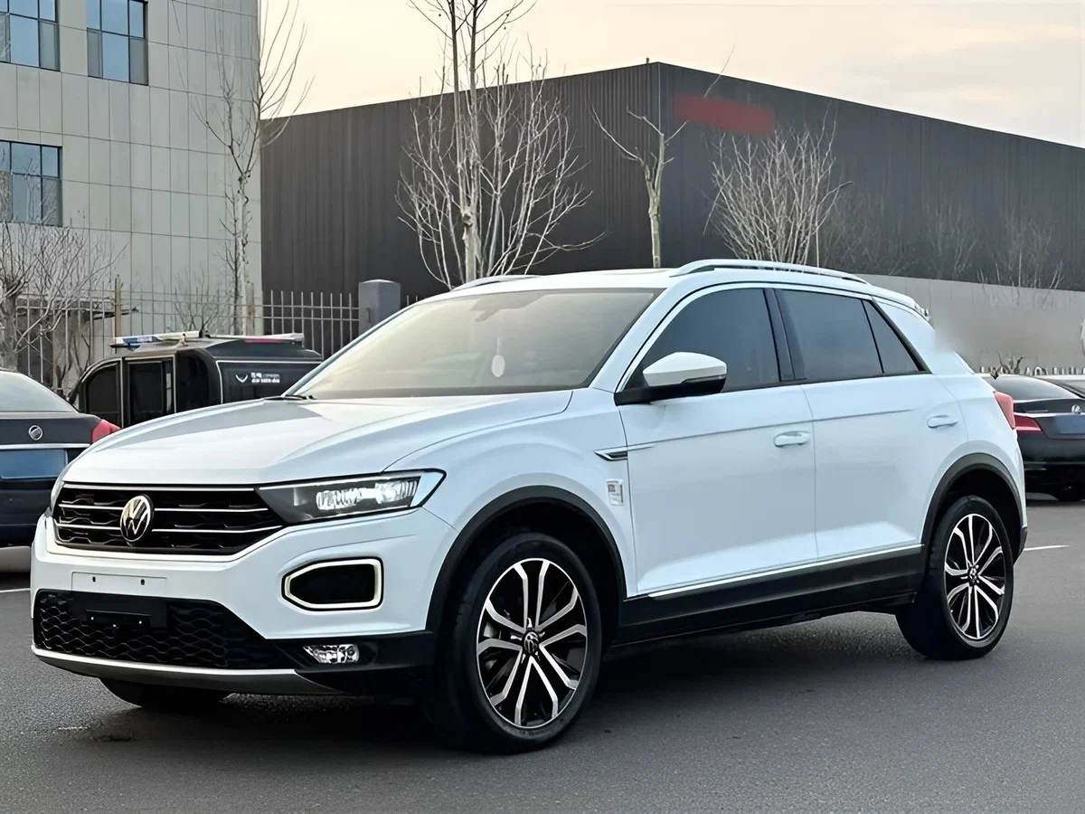 Volkswagen T-Roc 2022 года за 1,95 млн рублей: Стильный немецкий кроссовер