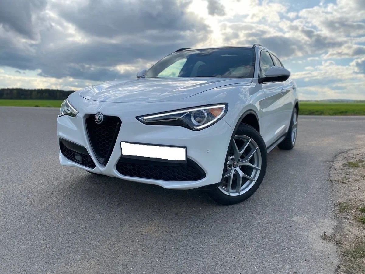 Alfa Romeo Stelvio 2018 года: Итальянский страстный кроссовер с пробегом 100 000 км