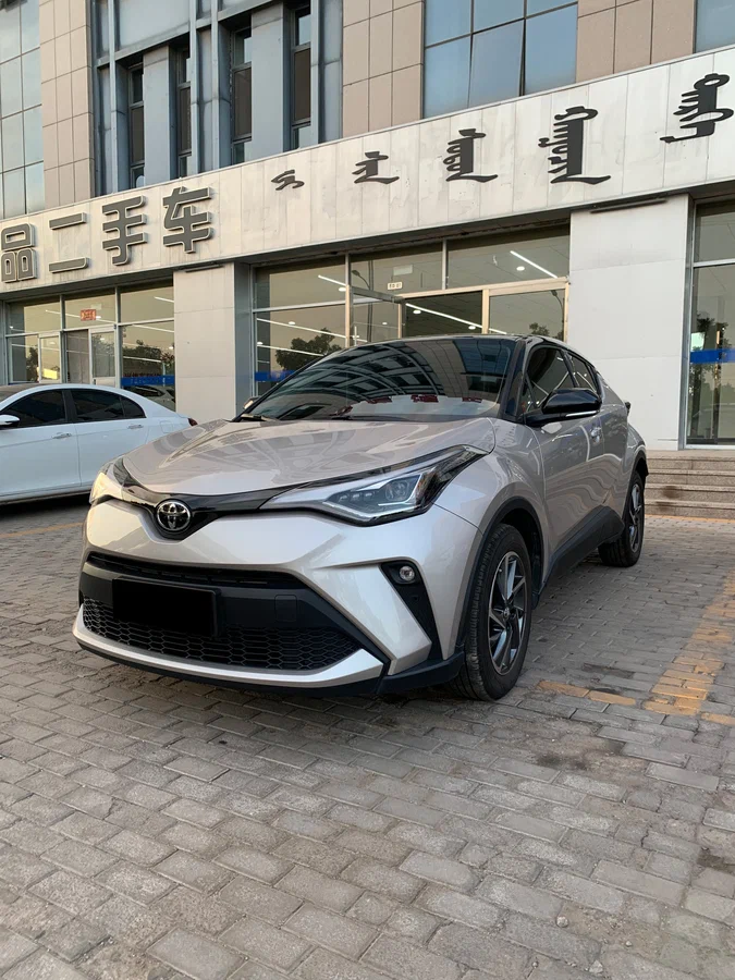Toyota C-HR 2021 года за 2,36 млн рублей: Японский стиль и полный привод