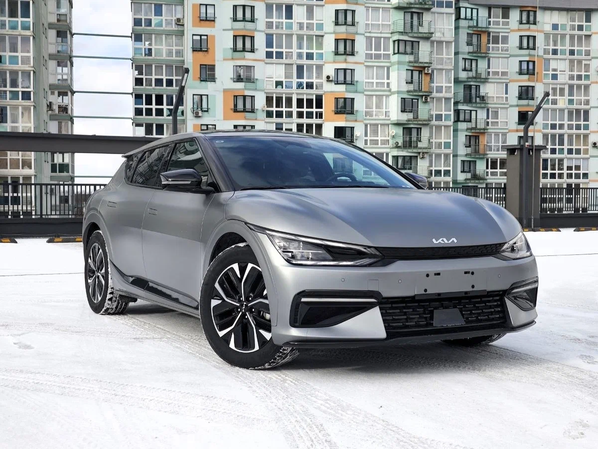 Kia EV6 Long Range 2023 года: Электрический кроссовер с запасом хода до 500 км и льготной растаможкой за 4 062 938 ₽