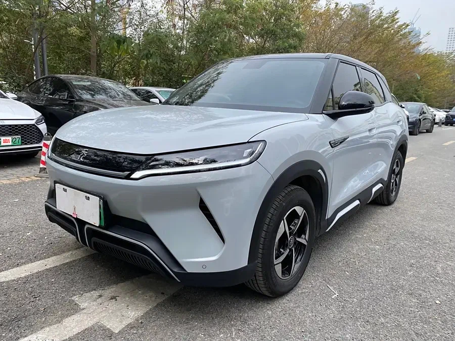 BYD Yuan Up 2021 года за 1,7 млн рублей: Компактный электрический кроссовер с нулевым пробегом