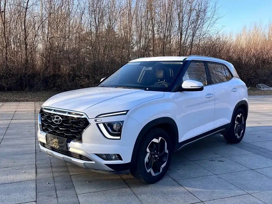 Hyundai IX25 2021 года за 1,85 млн рублей: Компактный корейский кроссовер с атмосферным мотором