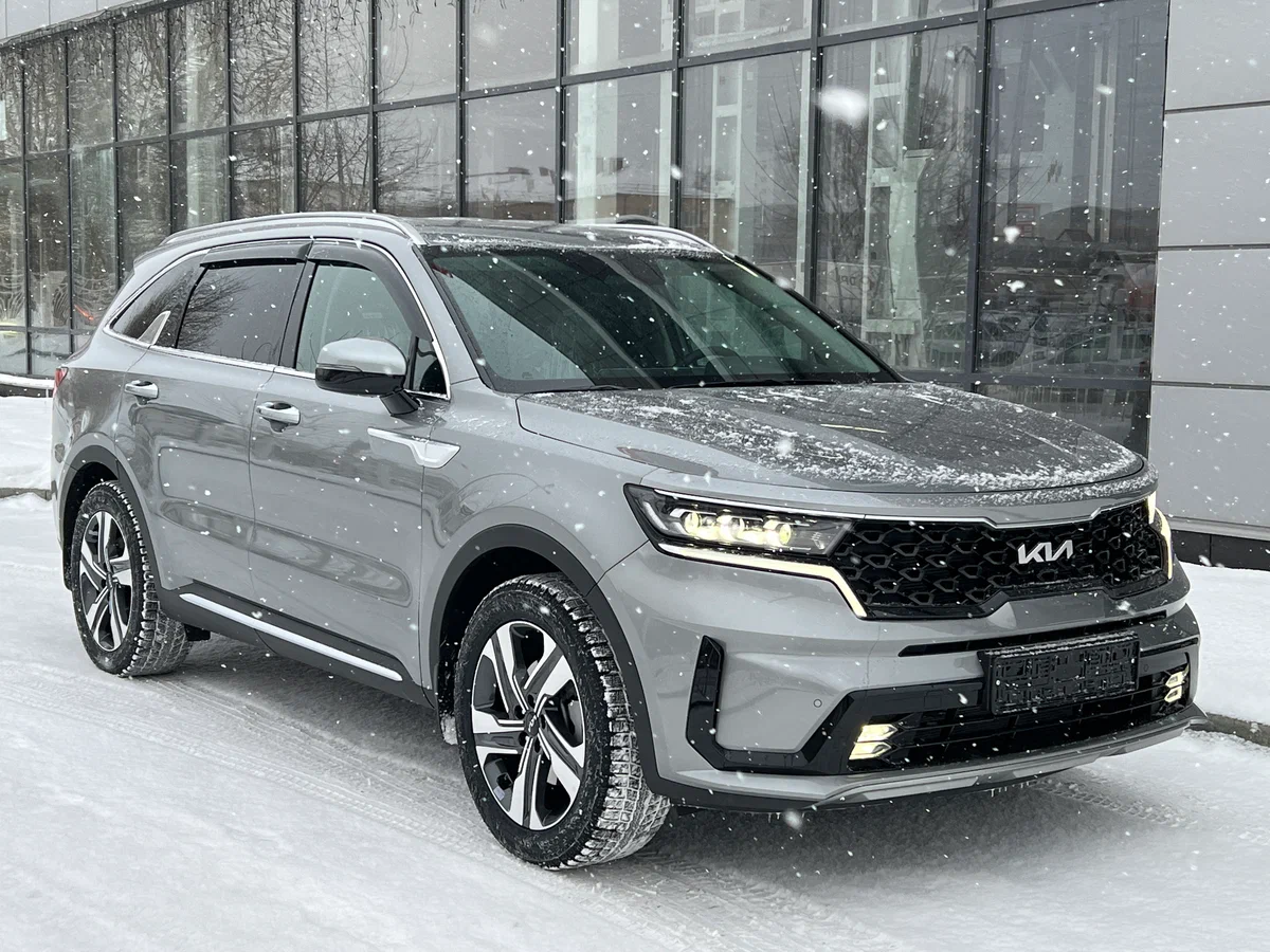 Kia Sorento 2.5T 2WD 2022 года: Проходной флагманский кроссовер с турбомотором