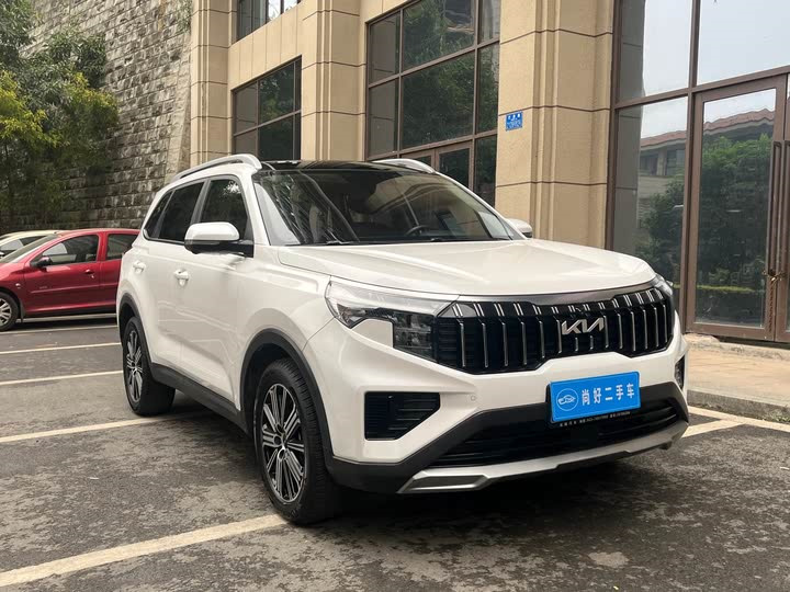 Kia Sportage 2021 года за 3,2 млн рублей: Стильный кроссовер с атмосферным мотором