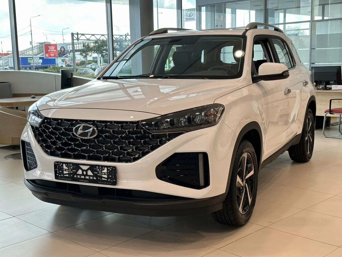 Hyundai IX35 2023 года за 1,8 млн рублей: Компактный кроссовер с турбомотором